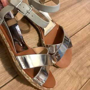 Vince camuto sandals, 8M